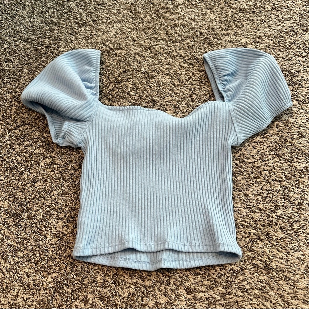 H&M Bubble Sleeve Baby blue Crop Top - Picture 3 of 3